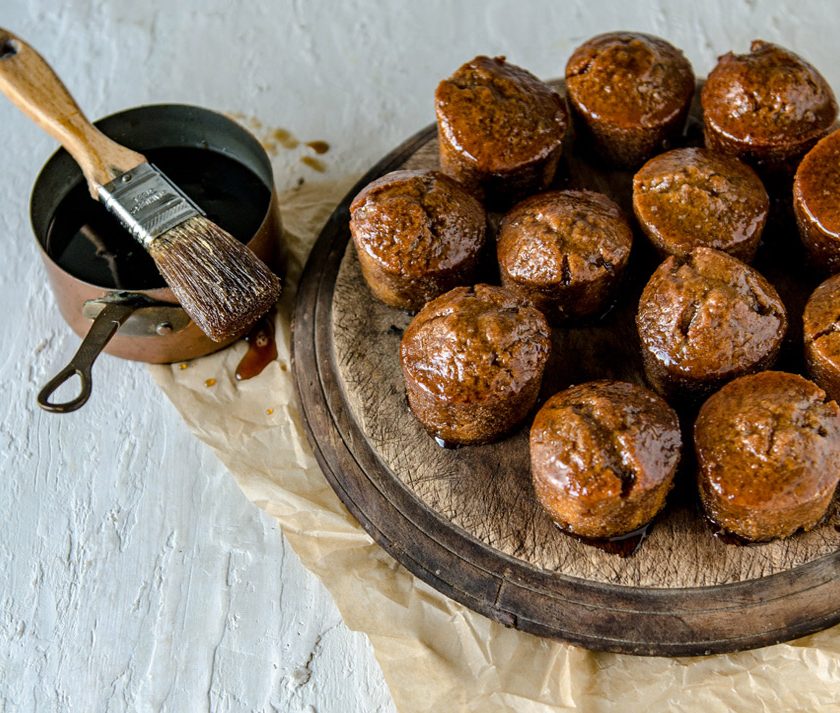 Syrupy Vanilla Maple Cakes