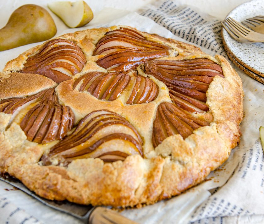 vanilla pear frangipane galette