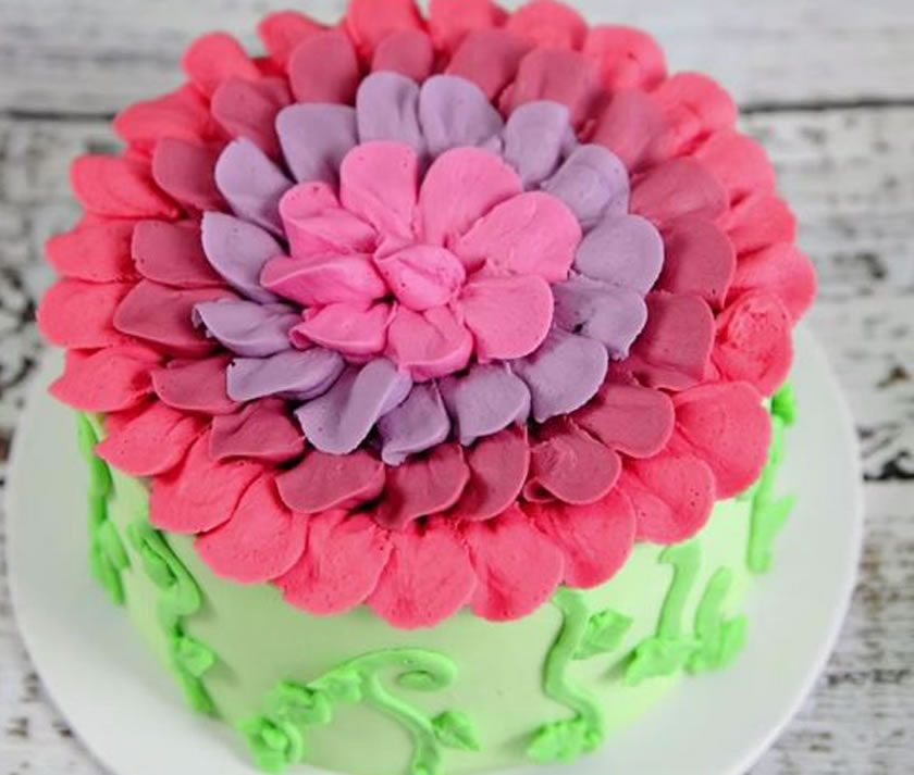 Tutorial: Buttercream Begonia Cake