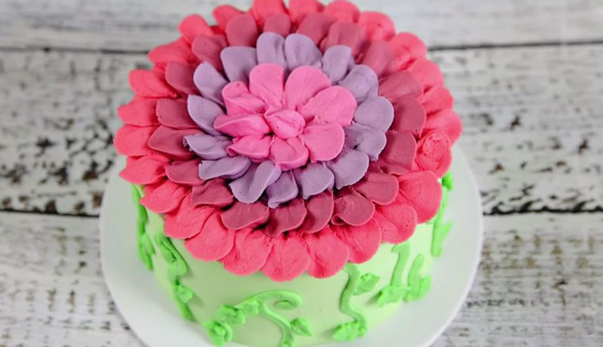 Tutorial: Buttercream Begonia Cake - Queen Fine Foods