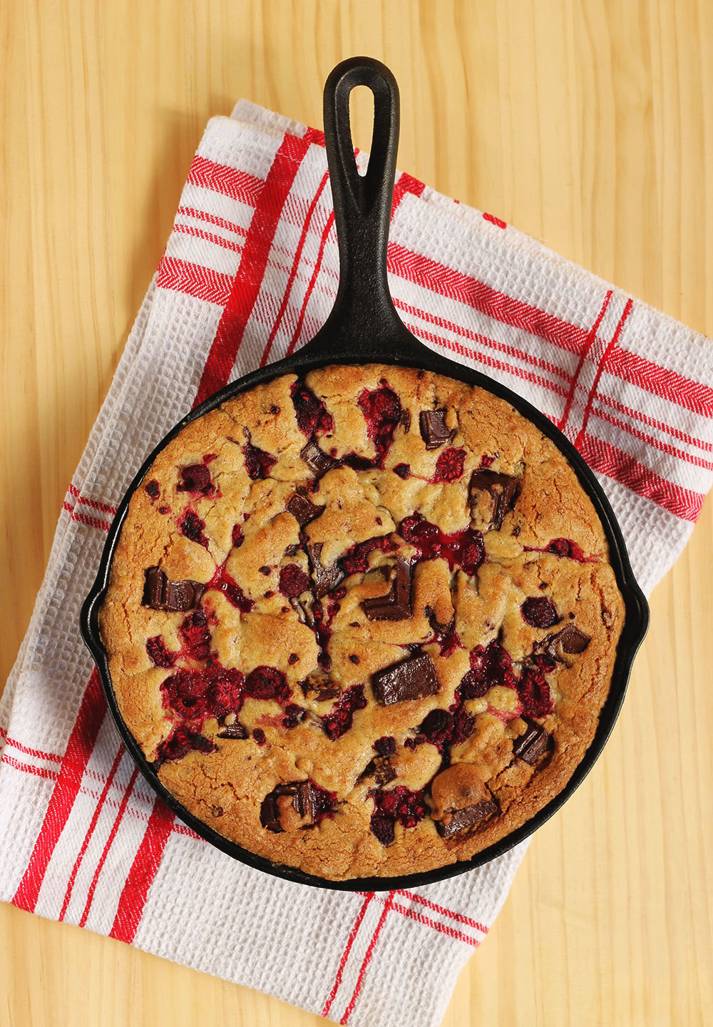 Chocolate Chip Raspberry Skillet Cookie 1