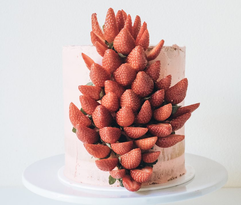 strawberry & cream vanilla cake